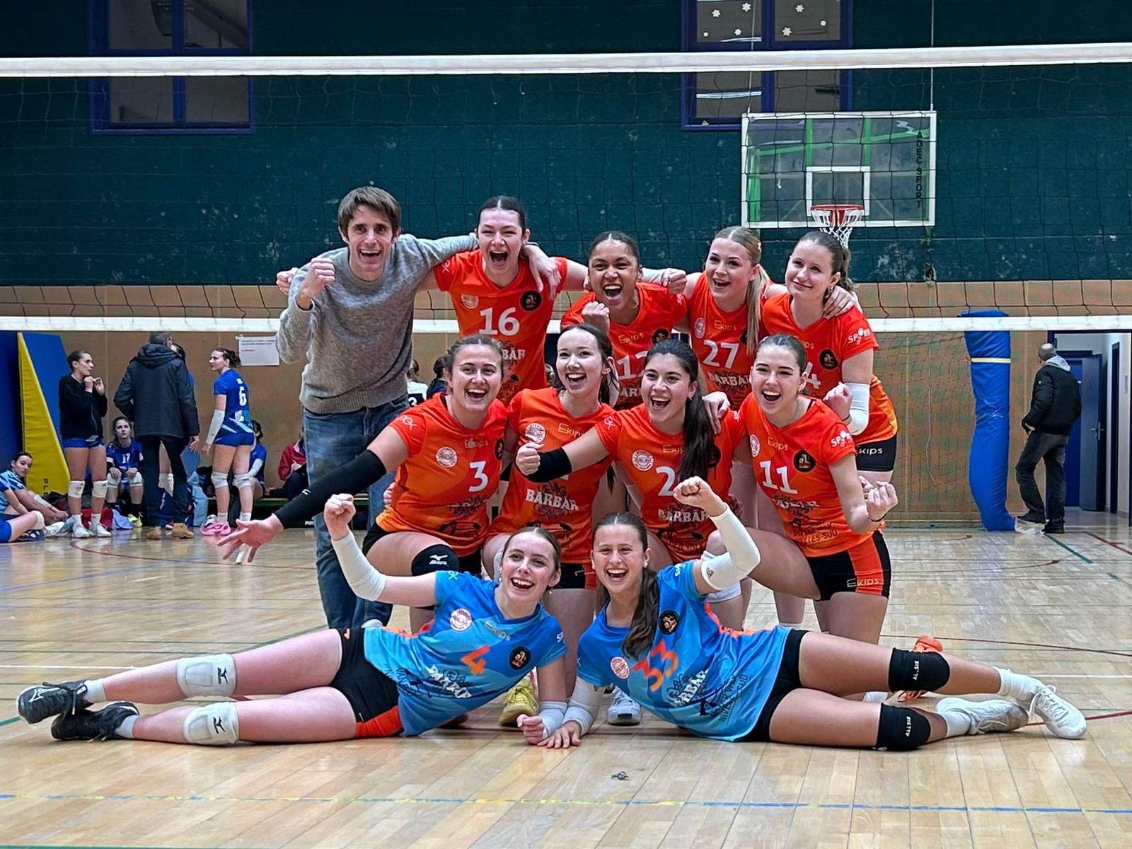 Barbãr Teams Ixelles Volley Club