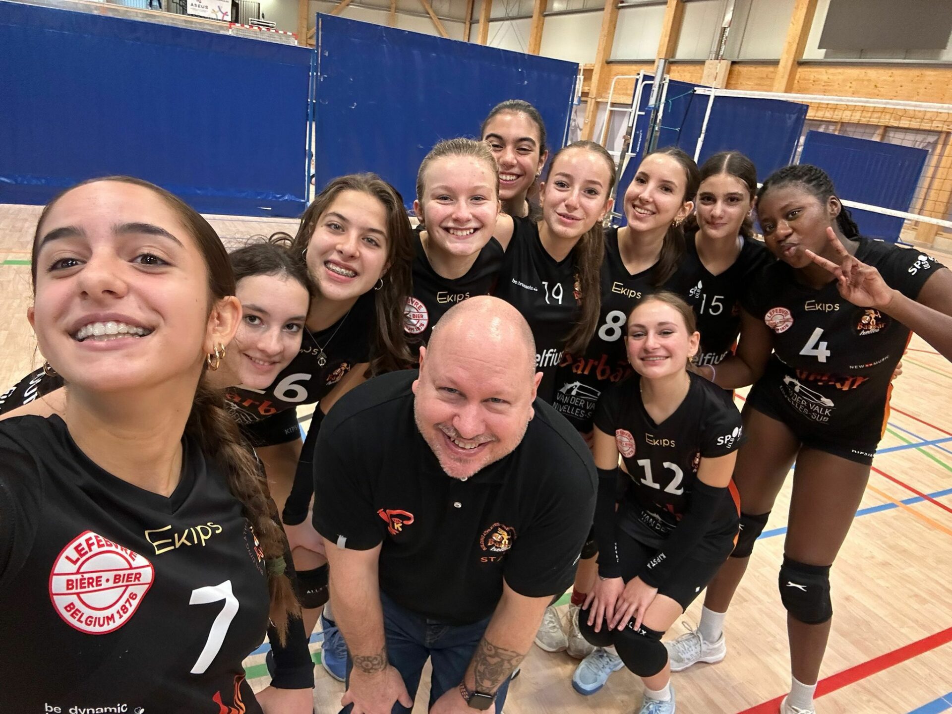 Barbãr Teams Ixelles Volley Club